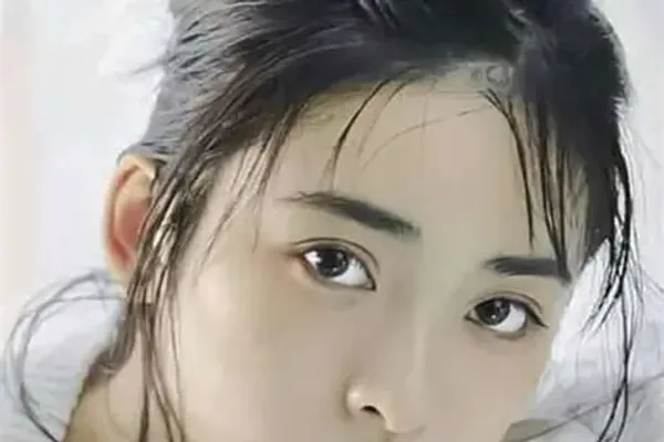Shen Yue press photo