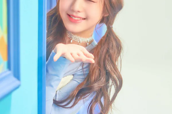 Jang Won-young press photo