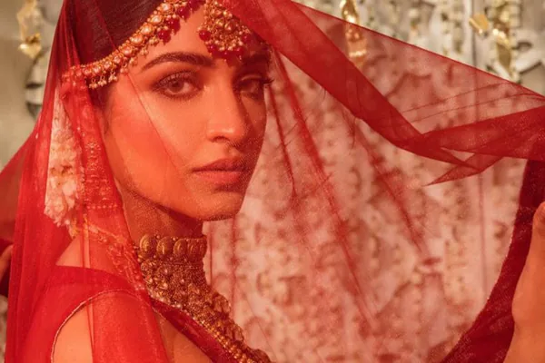 How Kinza Hashmi Started Her Acting Career