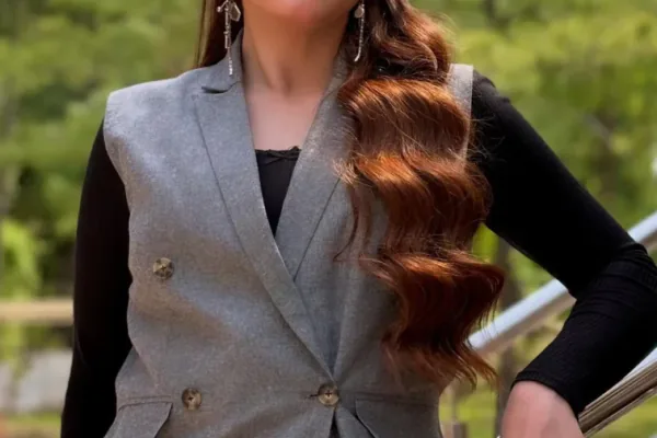 How Momina Iqbal Entered Showbiz